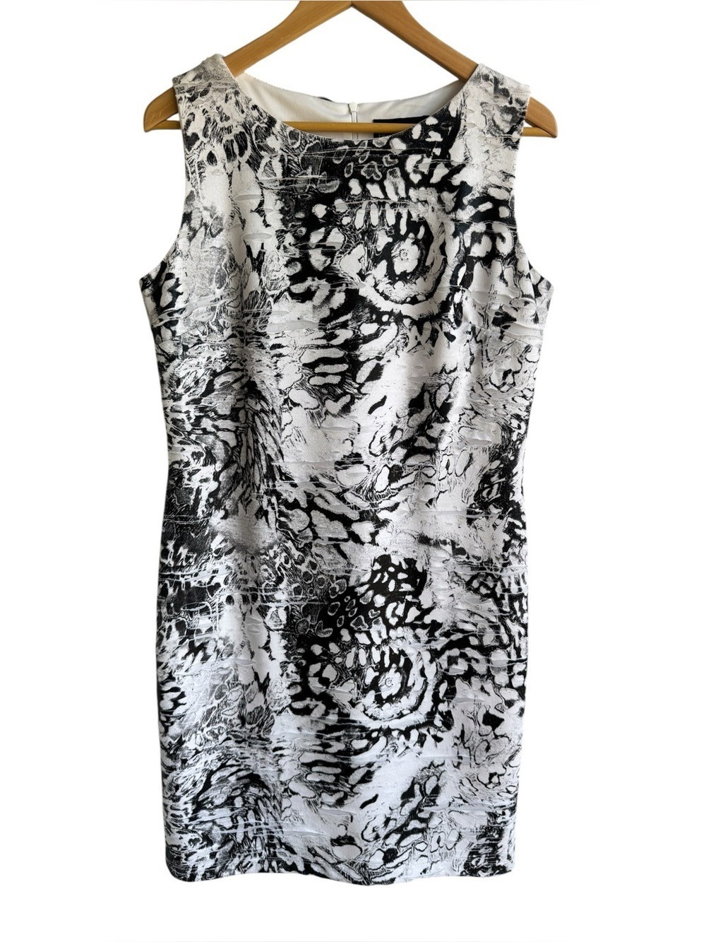 Frank Lyman Cocktail Sheath Dress Sz 14 Black White Sleeveless Fitted Below Knee